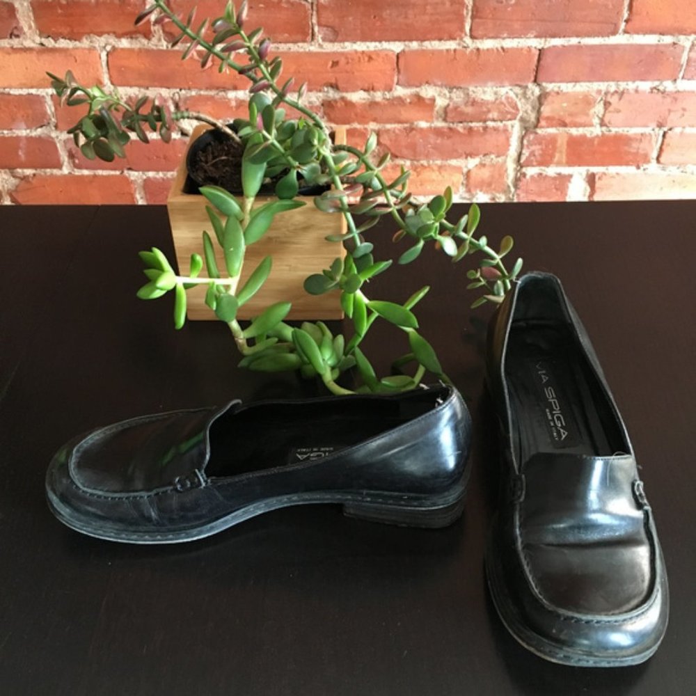 Via Spiga black loafers